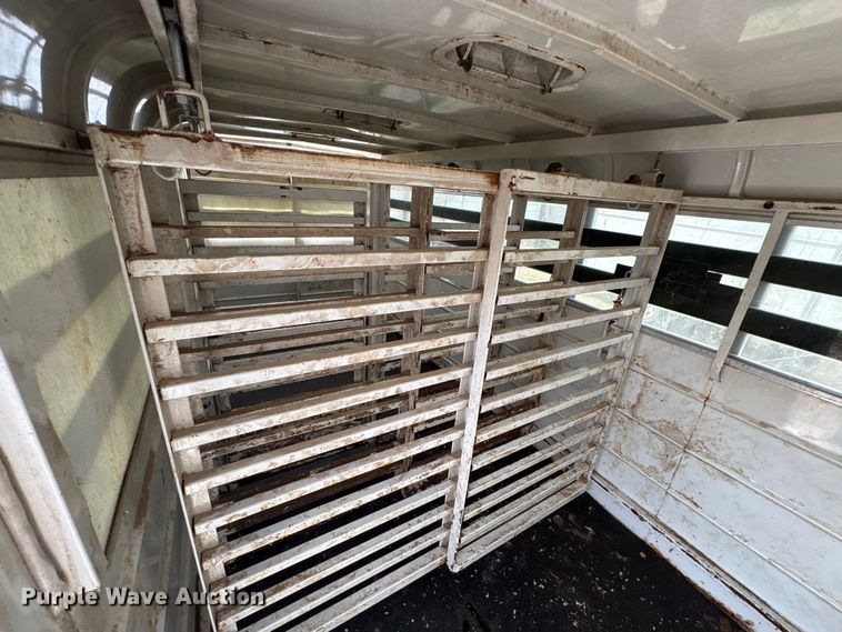 image for item EW1501 2005 Contract Manufacturer livestock trailer