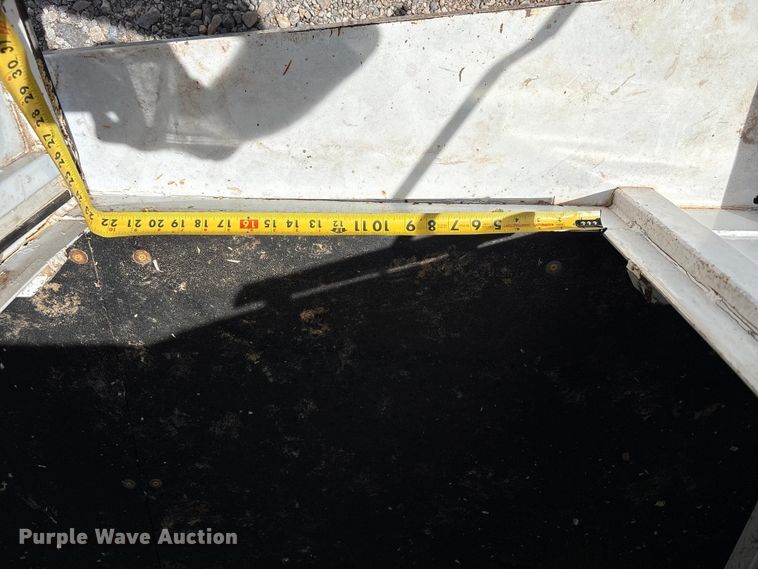 image for item EW1501 2005 Contract Manufacturer livestock trailer