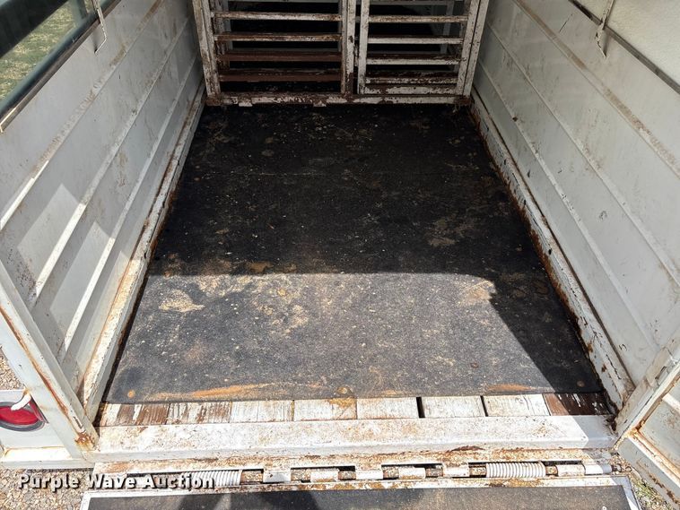 image for item EW1501 2005 Contract Manufacturer livestock trailer