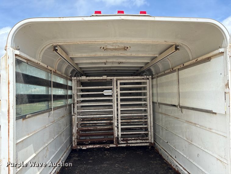 image for item EW1501 2005 Contract Manufacturer livestock trailer