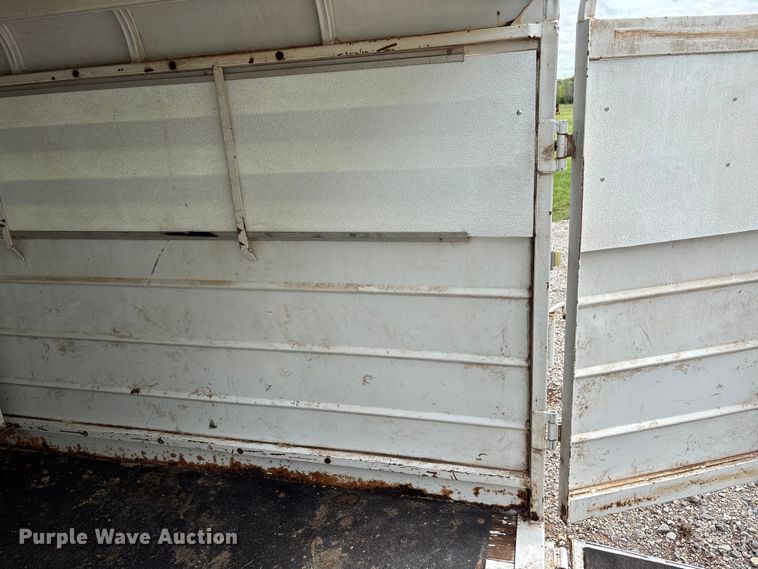 image for item EW1501 2005 Contract Manufacturer livestock trailer