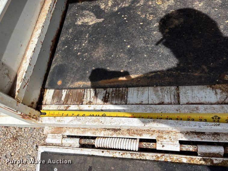 image for item EW1501 2005 Contract Manufacturer livestock trailer