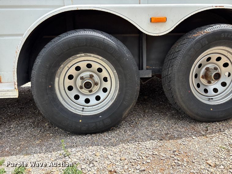 image for item EW1501 2005 Contract Manufacturer livestock trailer