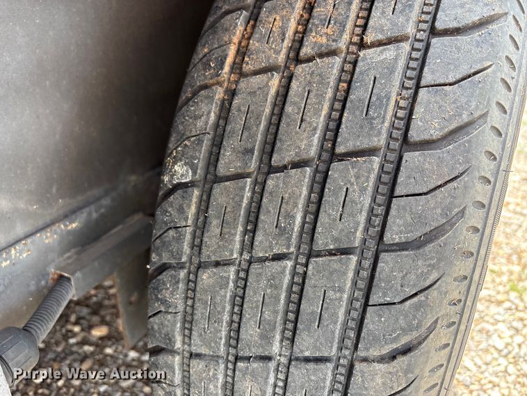 image for item EW1501 2005 Contract Manufacturer livestock trailer