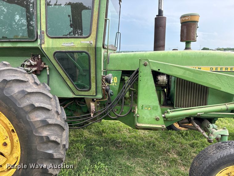 image for item EW1537 1968 John Deere 4020 tractor