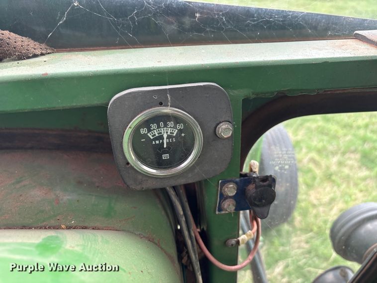image for item EW1537 1968 John Deere 4020 tractor