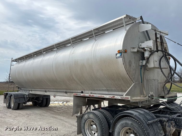 image for item FB3308 2013 Warren AT-36-SER4 feed delivery trailer