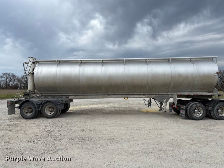 image for item FB3308 2013 Warren AT-36-SER4 feed delivery trailer