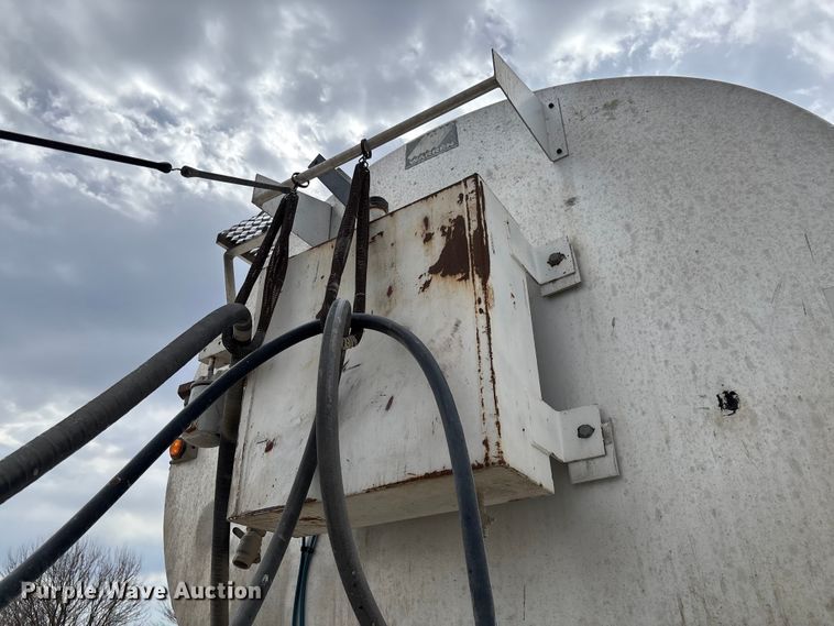 image for item FB3308 2013 Warren AT-36-SER4 feed delivery trailer