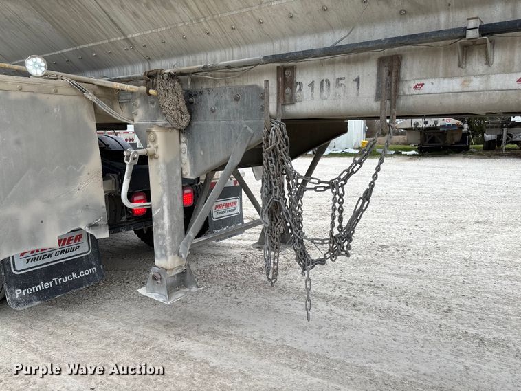 image for item FB3308 2013 Warren AT-36-SER4 feed delivery trailer