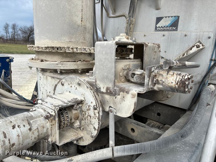 image for item FB3308 2013 Warren AT-36-SER4 feed delivery trailer