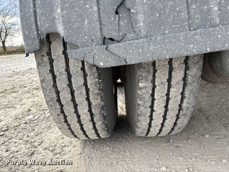 image for item FB3308 2013 Warren AT-36-SER4 feed delivery trailer