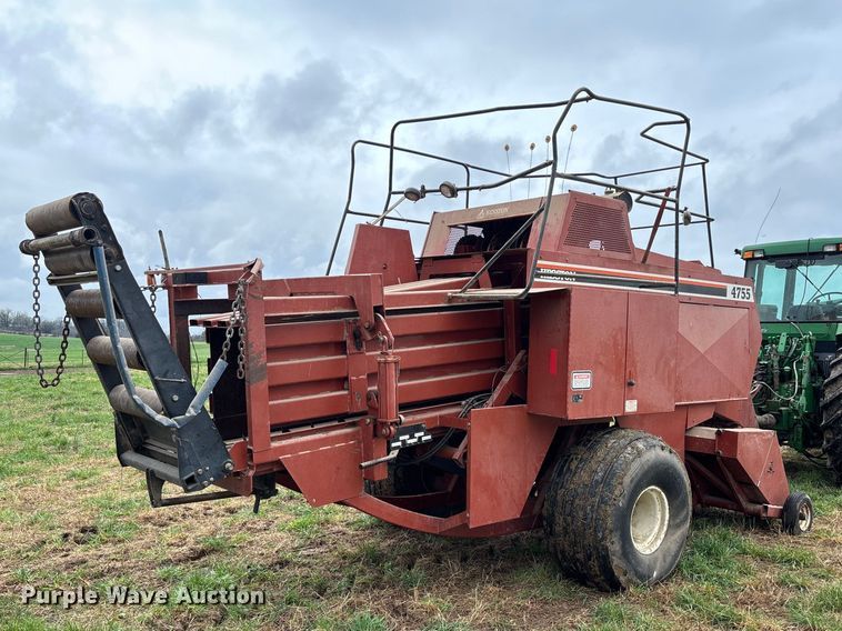 image for item FB3346 1996 Hesston 4755 large square baler