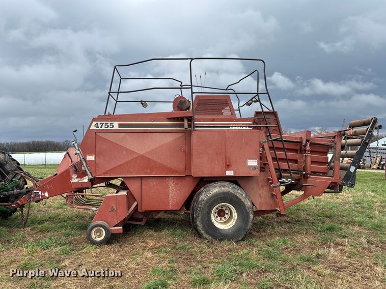 image for item FB3346 1996 Hesston 4755 large square baler