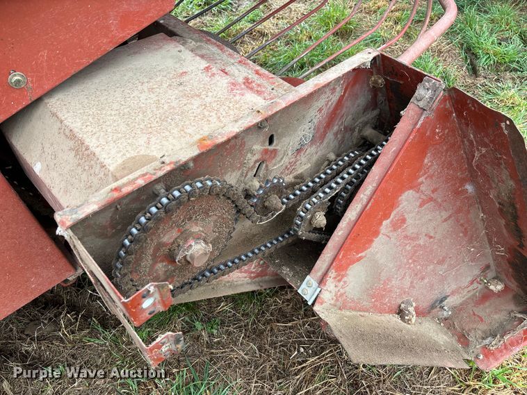 image for item FB3346 1996 Hesston 4755 large square baler