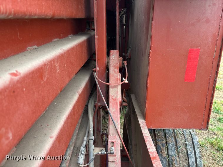 image for item FB3346 1996 Hesston 4755 large square baler
