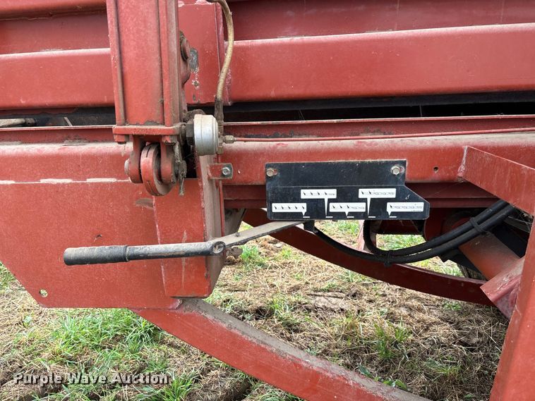 image for item FB3346 1996 Hesston 4755 large square baler