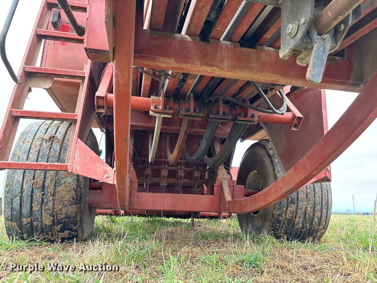 image for item FB3346 1996 Hesston 4755 large square baler