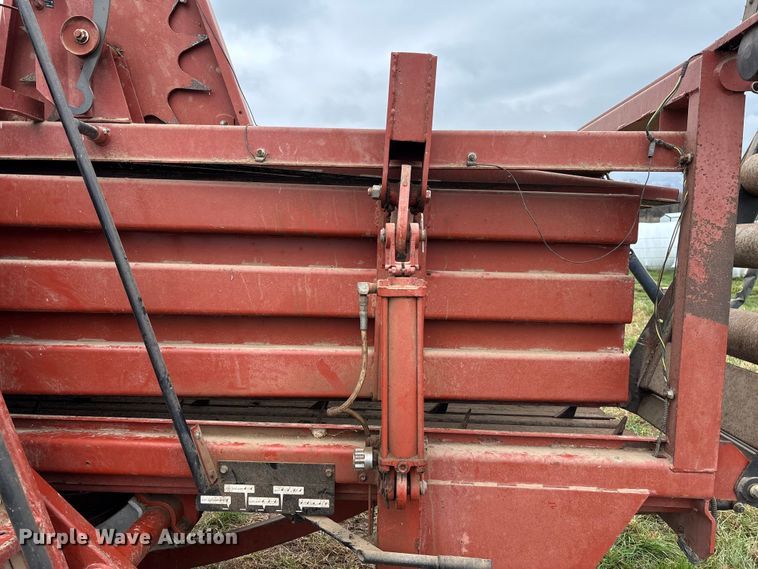 image for item FB3346 1996 Hesston 4755 large square baler