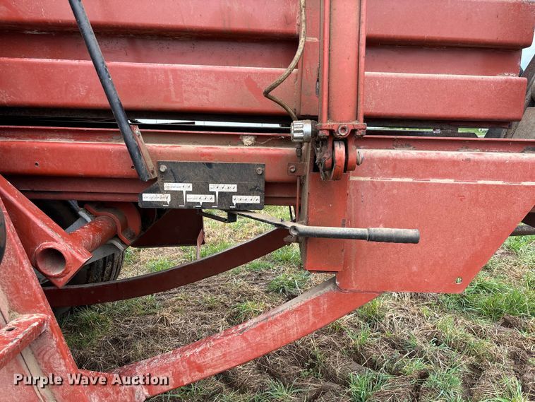 image for item FB3346 1996 Hesston 4755 large square baler