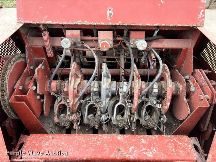 image for item FB3346 1996 Hesston 4755 large square baler