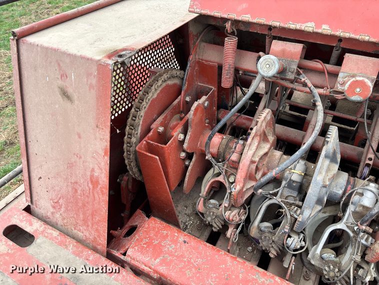 image for item FB3346 1996 Hesston 4755 large square baler
