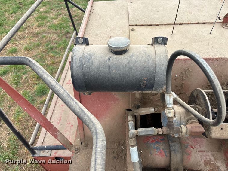 image for item FB3346 1996 Hesston 4755 large square baler