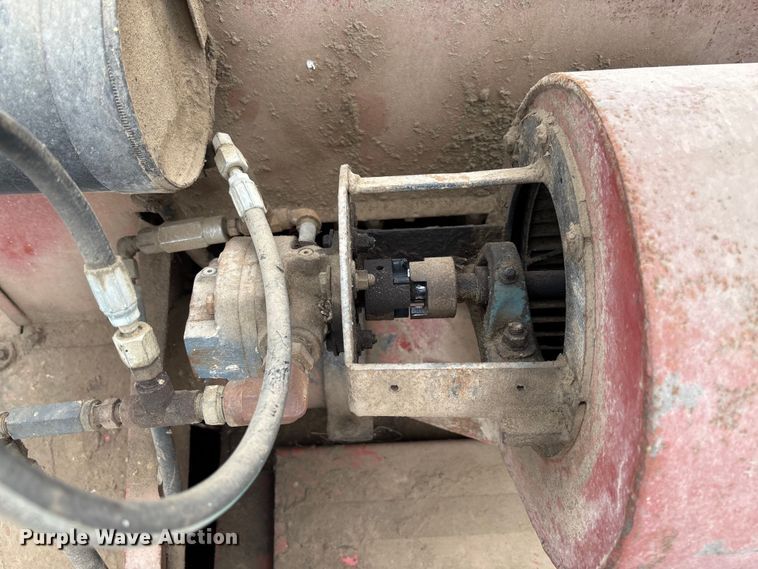 image for item FB3346 1996 Hesston 4755 large square baler