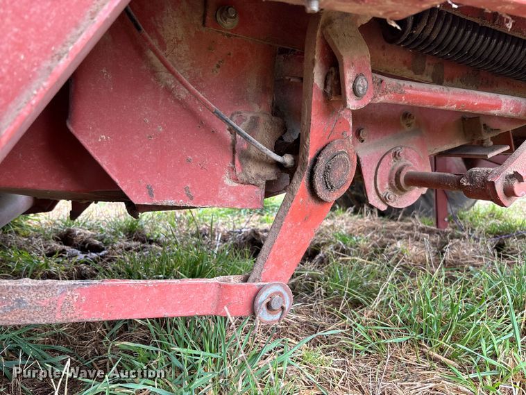 image for item FB3346 1996 Hesston 4755 large square baler