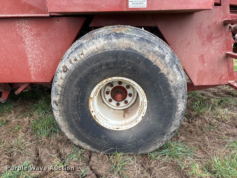 image for item FB3346 1996 Hesston 4755 large square baler