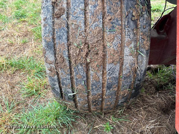 image for item FB3346 1996 Hesston 4755 large square baler