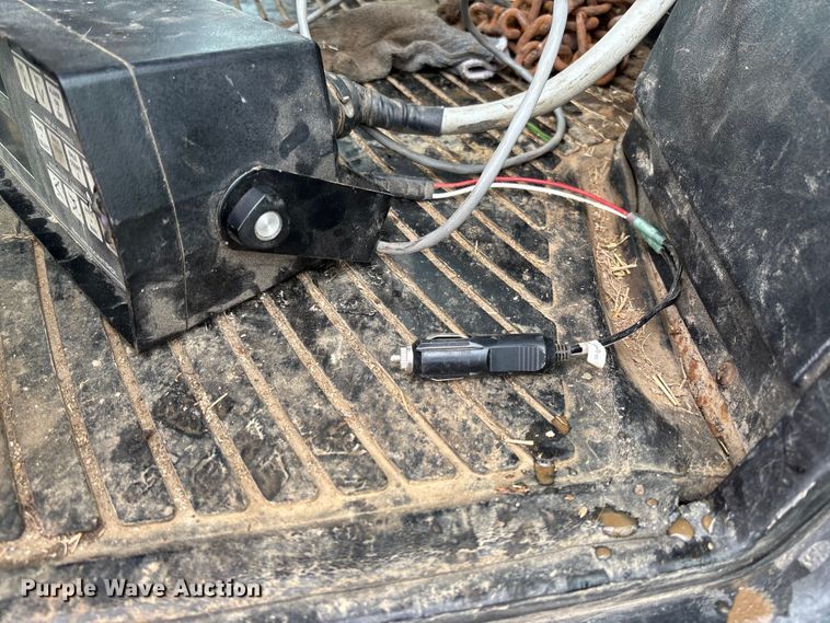 image for item FB3346 1996 Hesston 4755 large square baler