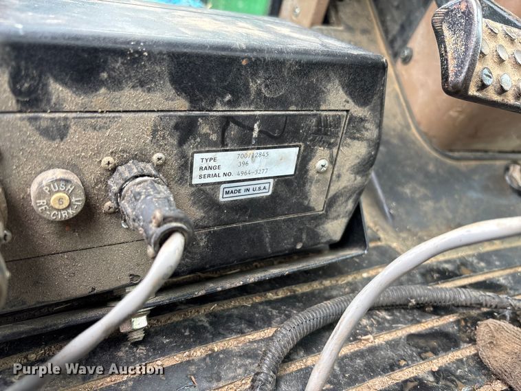 image for item FB3346 1996 Hesston 4755 large square baler