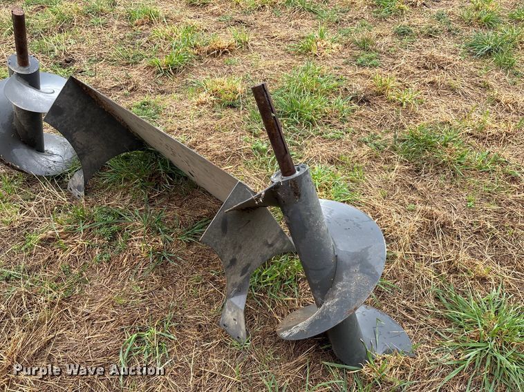 image for item FB3346 1996 Hesston 4755 large square baler