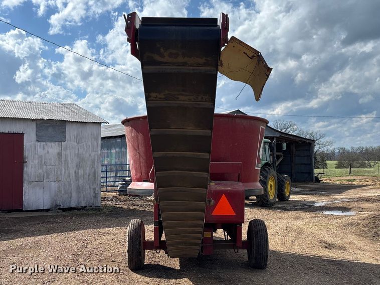 image for item FB3360 Farmhand XG30 tub grinder