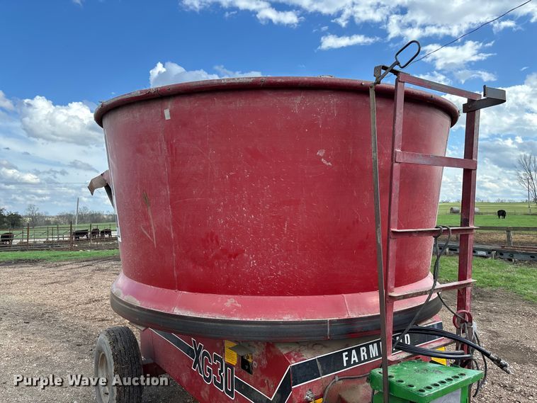 image for item FB3360 Farmhand XG30 tub grinder