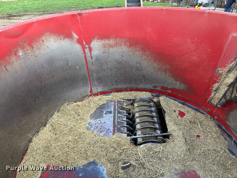 image for item FB3360 Farmhand XG30 tub grinder