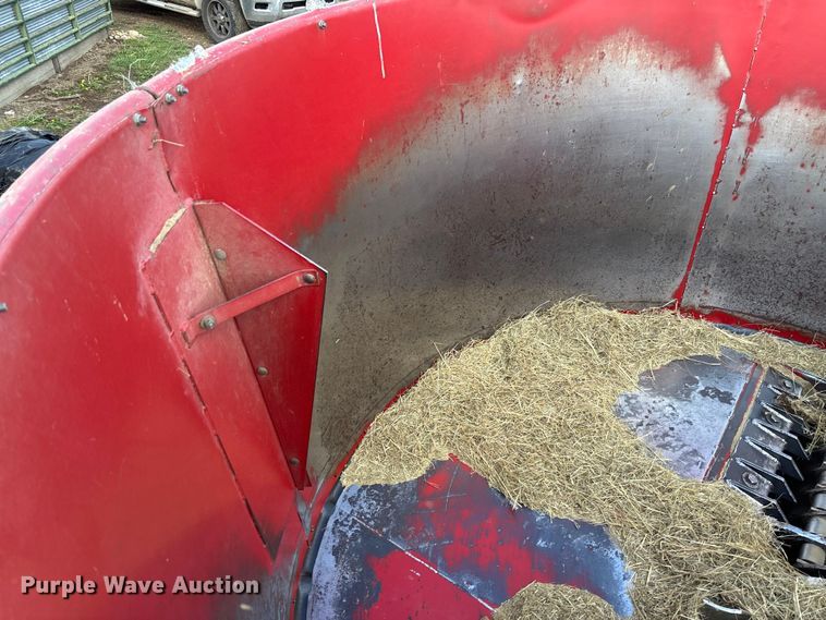 image for item FB3360 Farmhand XG30 tub grinder