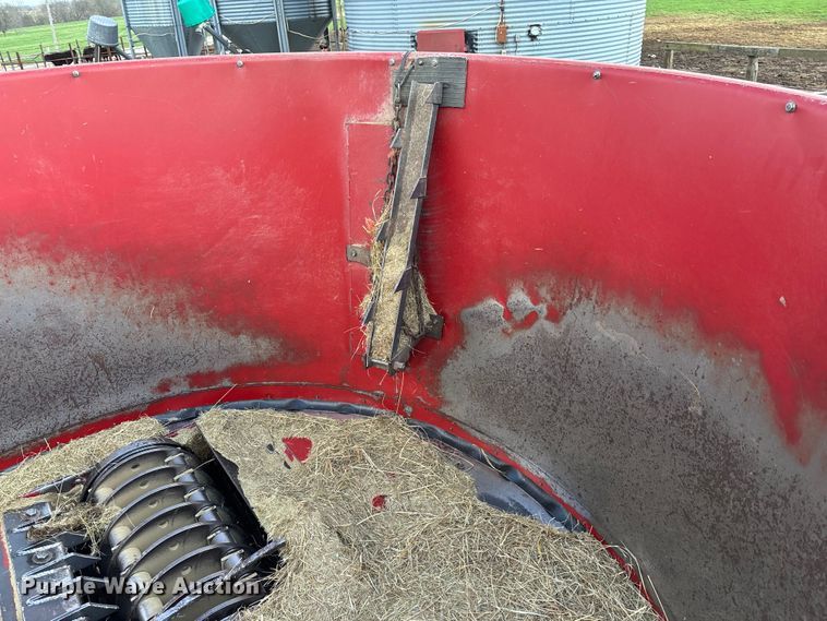 image for item FB3360 Farmhand XG30 tub grinder