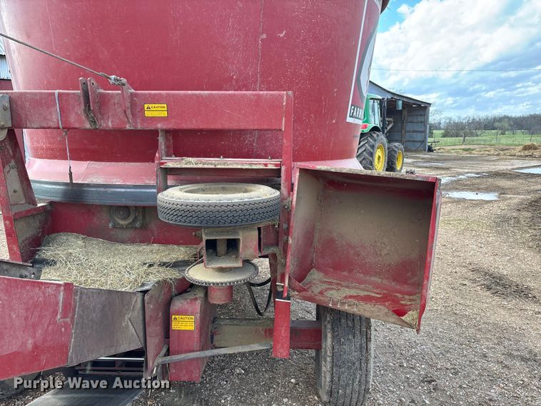 image for item FB3360 Farmhand XG30 tub grinder