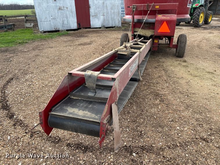 image for item FB3360 Farmhand XG30 tub grinder