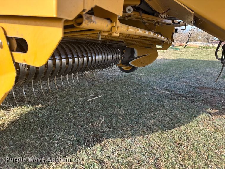 image for item FB7126 2010 Vermeer 605 super M round baler