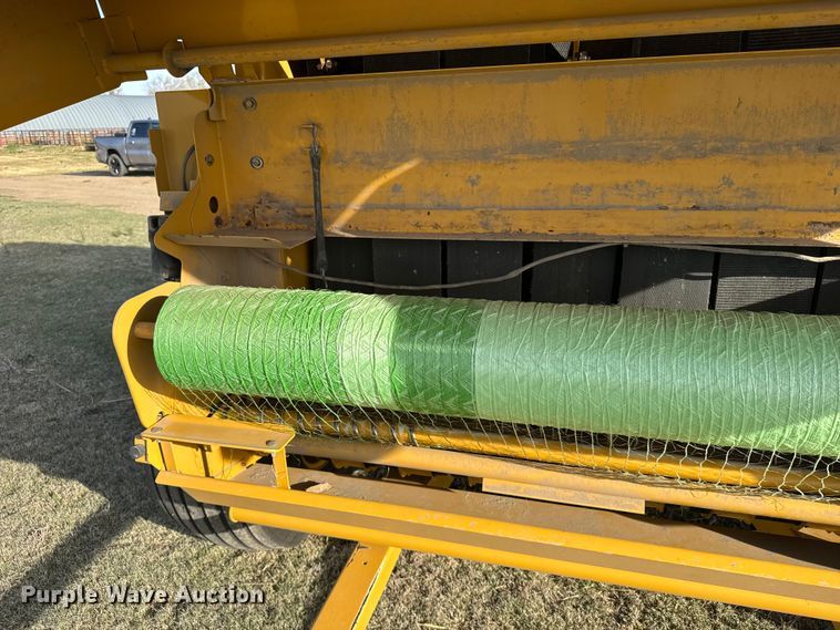 image for item FB7126 2010 Vermeer 605 super M round baler