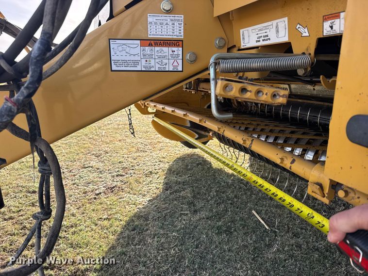 image for item FB7126 2010 Vermeer 605 super M round baler