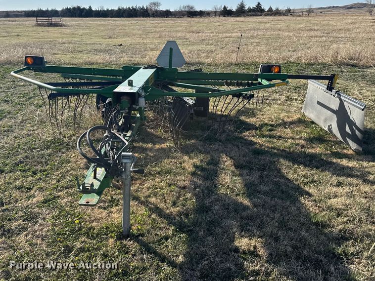 image for item FB7129 Victor 1150 hay tedder