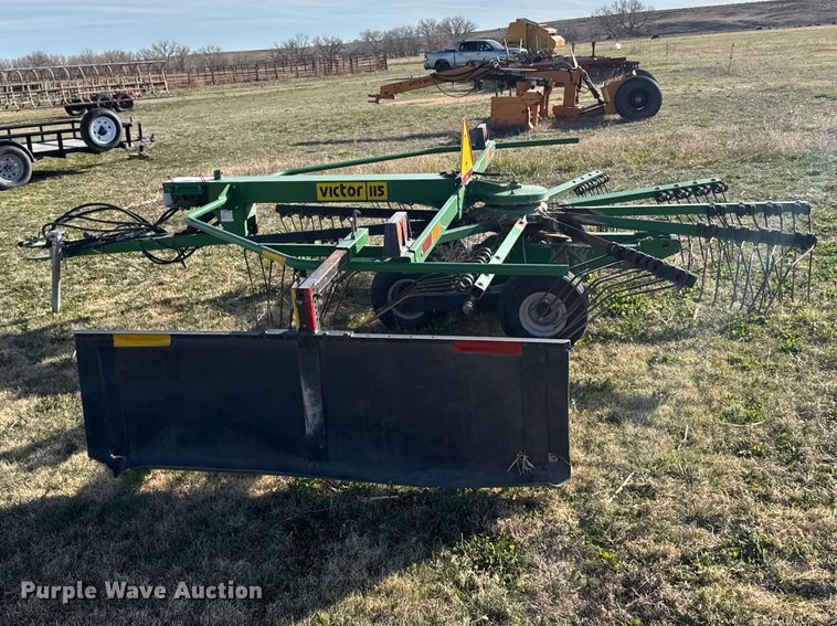 image for item FB7129 Victor 1150 hay tedder