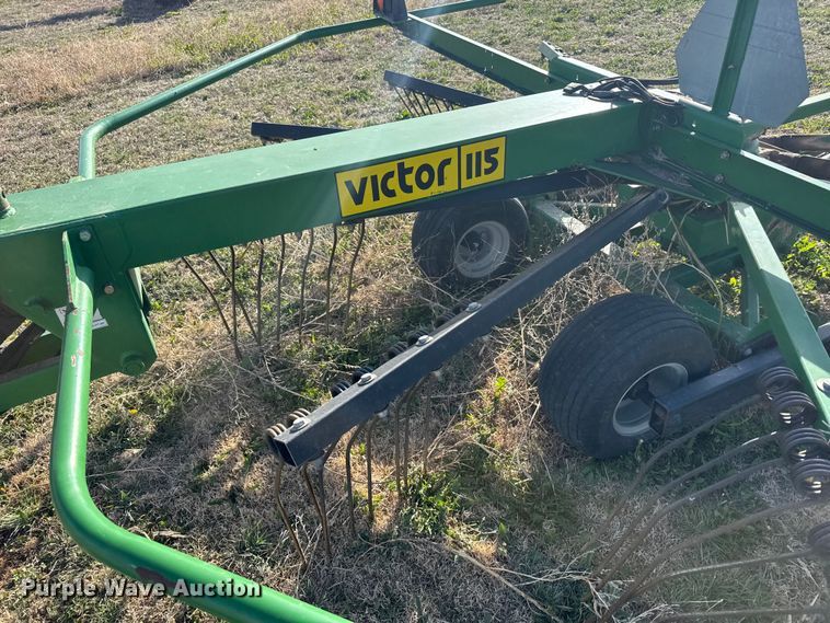 image for item FB7129 Victor 1150 hay tedder