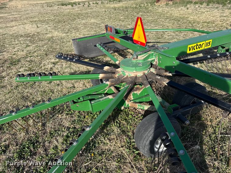 image for item FB7129 Victor 1150 hay tedder