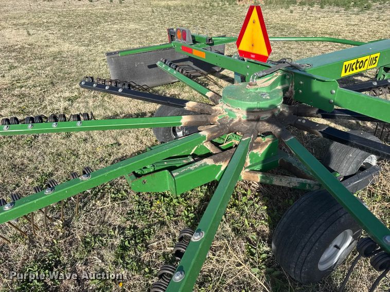 image for item FB7129 Victor 1150 hay tedder