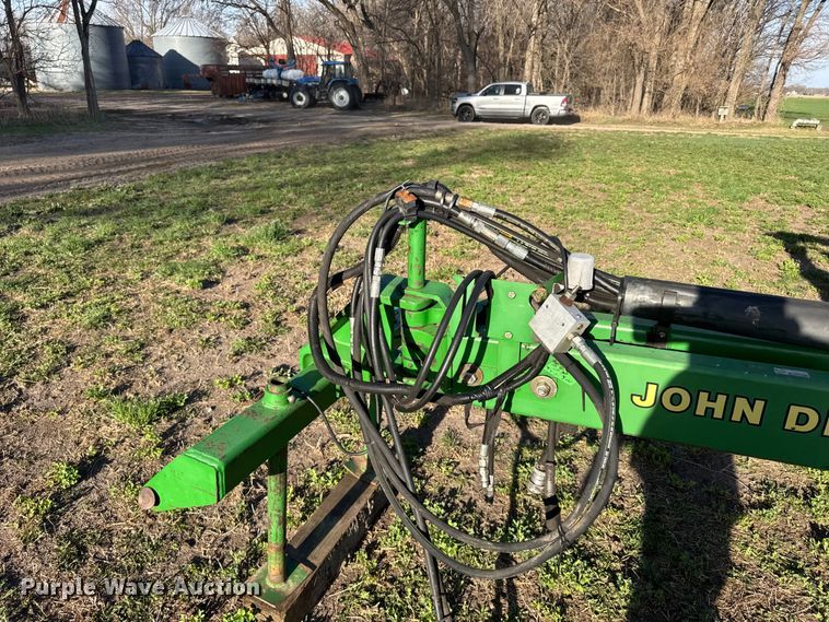 image for item FB7139 John Deere 7200 planter
